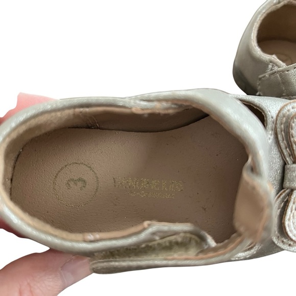 Kids Girl Size 3 Shoes Bundle Sandals Carters Koala Kids Oshkosh - Picture 7 of 16